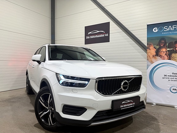 Volvo XC40 2 of 30