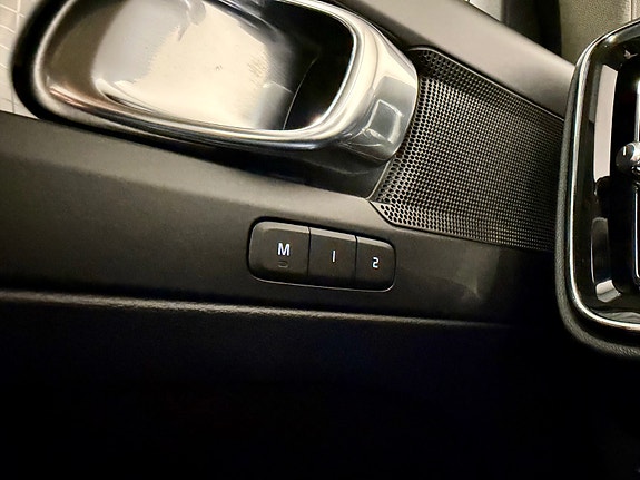 Volvo XC40 26 of 30