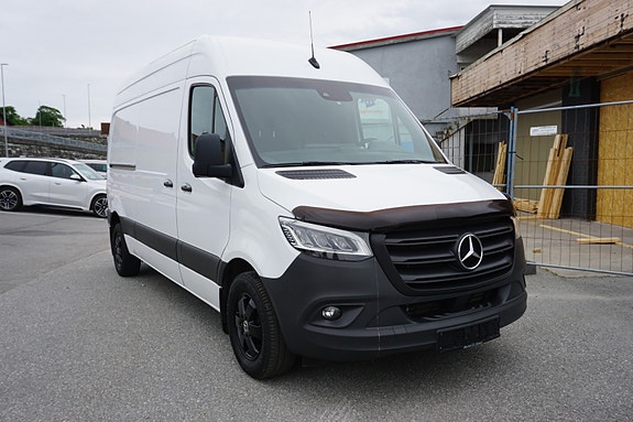 Mercedes-Benz Sprinter 3 of 5