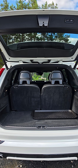 Volvo XC90 10 of 11
