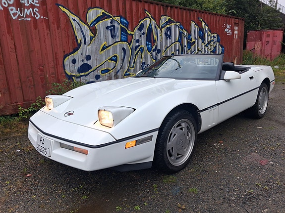 Chevrolet Corvette 16 of 25