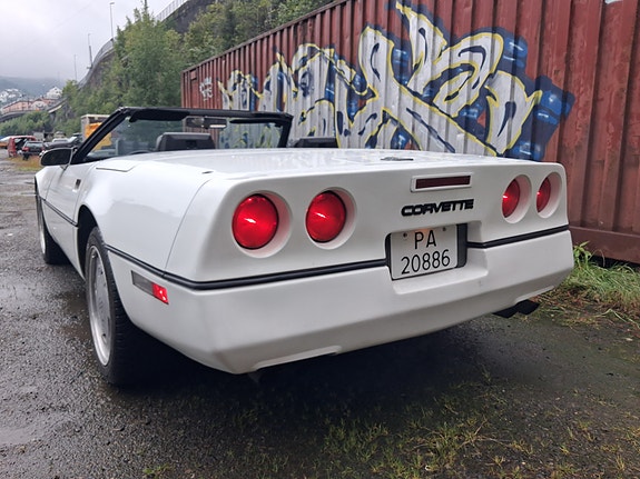 Chevrolet Corvette 13 of 25