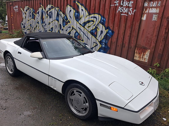 Chevrolet Corvette 8 of 25