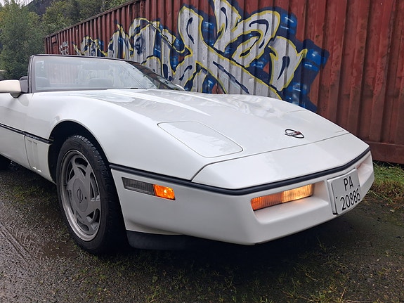 Chevrolet Corvette 4 of 25
