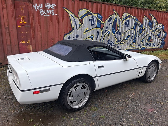 Chevrolet Corvette 5 of 25
