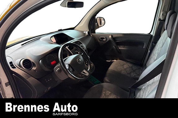 Nissan NV250 9 of 19