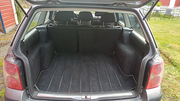 Volkswagen Passat 29 of 29