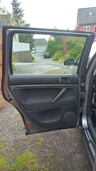 Volkswagen Passat 16 of 29