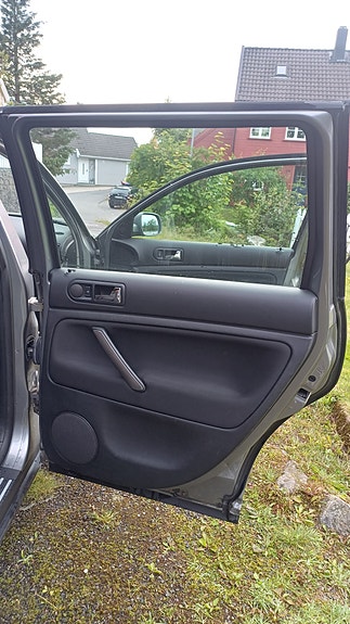 Volkswagen Passat 22 of 29