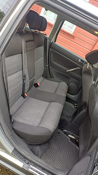 Volkswagen Passat 24 of 29