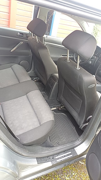 Volkswagen Passat 23 of 29