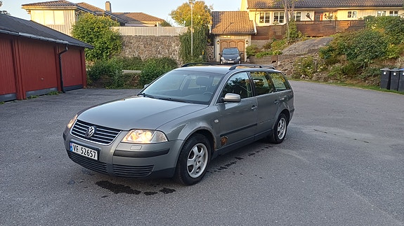 Volkswagen Passat 7 of 29