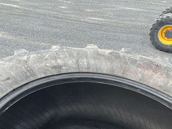 710/70R42  Dekk 5 of 6
