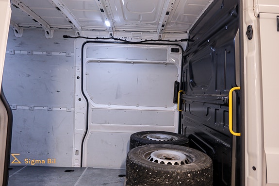 Volkswagen Crafter 16 of 30