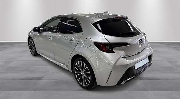Toyota Corolla 2 of 25