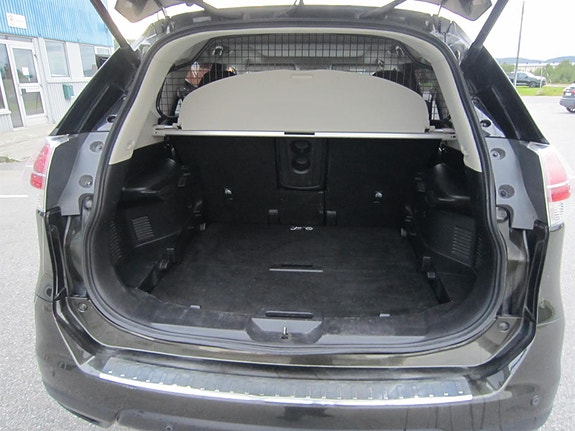 Nissan X-Trail 8 of 8