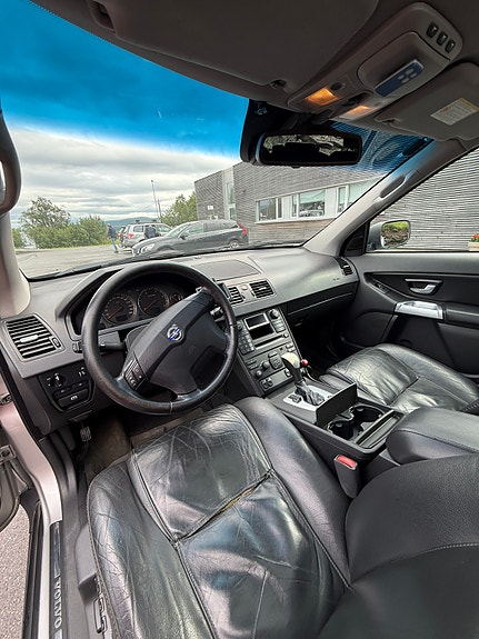 Volvo XC90 16 of 18