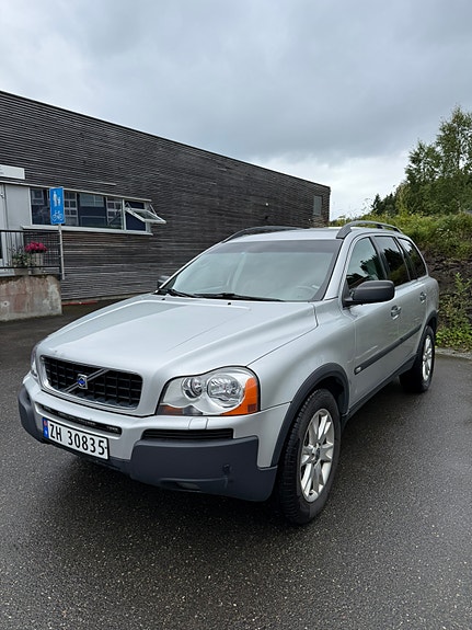 Volvo XC90 9 of 18
