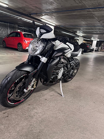 MV Agusta Brutale 800 Dragster 15 of 21