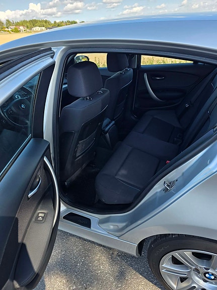 BMW 118d 18 of 18