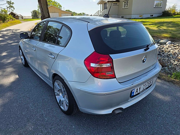 BMW 118d 5 of 18