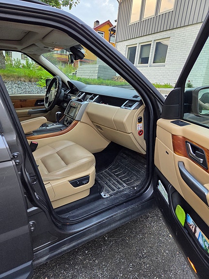 Land Rover Range Rover 9 of 12