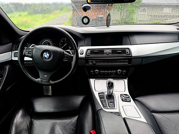 BMW 525d 6 of 15