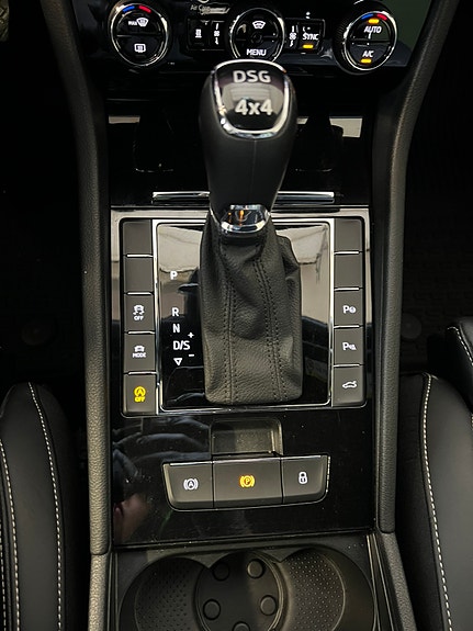 Skoda Superb 28 of 30