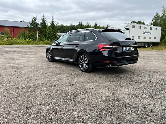 Skoda Superb 7 of 30