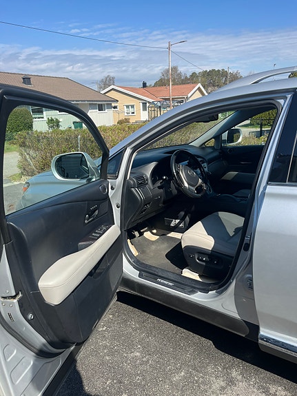 Lexus RX450h 7 of 20