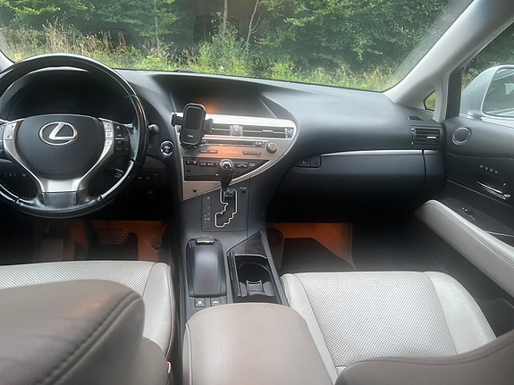 Lexus RX450h 17 of 20