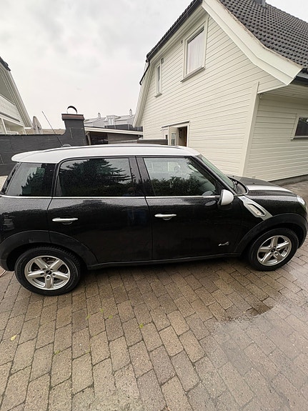 MINI Countryman Cooper D 3 of 5