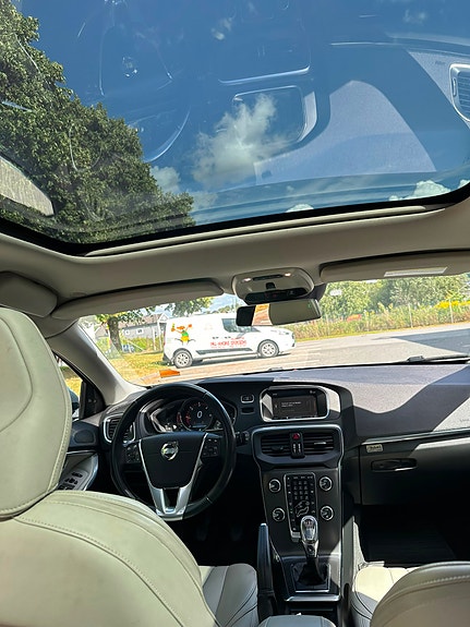Volvo V40 17 of 29