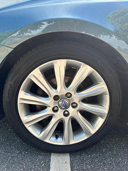 Volvo V40 24 of 29