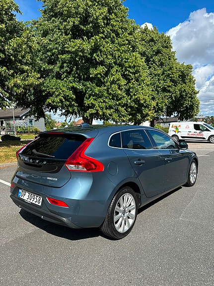 Volvo V40 6 of 29