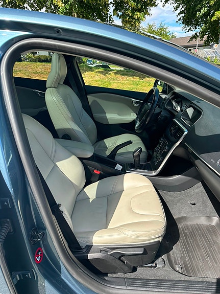 Volvo V40 16 of 29