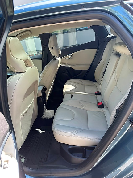 Volvo V40 10 of 29