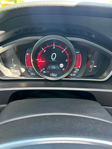 Volvo V40 20 of 29