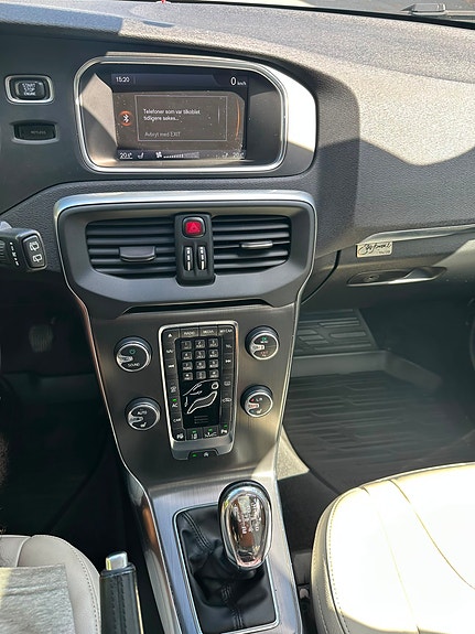 Volvo V40 19 of 29