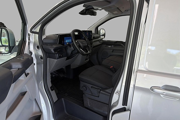 Ford E-Transit Custom 320S 9 of 24