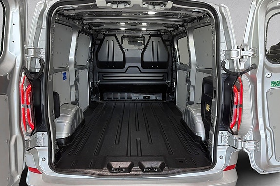 Ford E-Transit Custom 320S 17 of 24