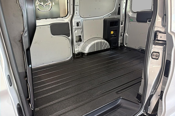 Ford E-Transit Custom 320S 16 of 24
