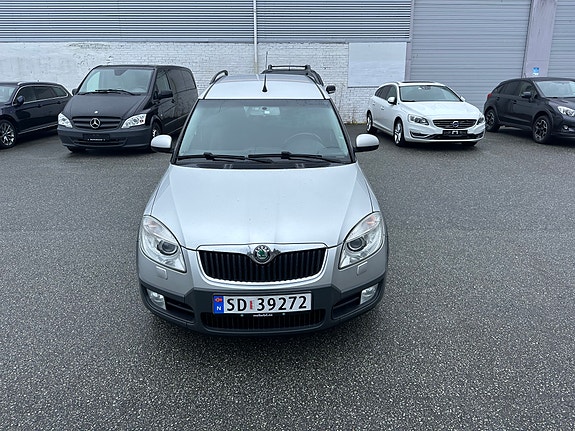 Skoda Roomster 2 of 5