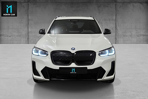 BMW iX3 2 of 30