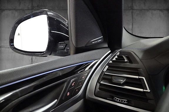 BMW iX3 20 of 30