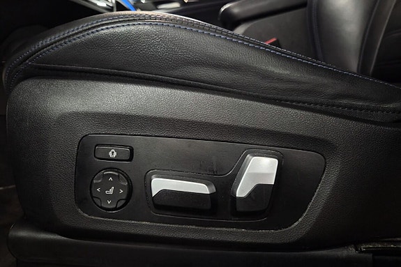 BMW iX3 10 of 30
