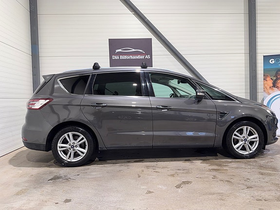 Ford S-MAX 8 of 30
