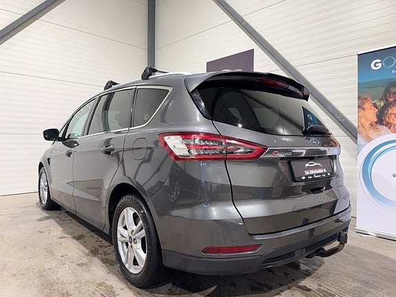 Ford S-MAX 11 of 30