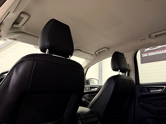 Ford S-MAX 16 of 30