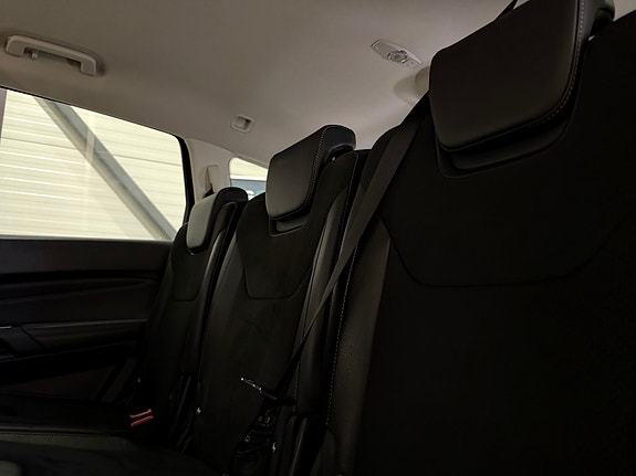 Ford S-MAX 15 of 30